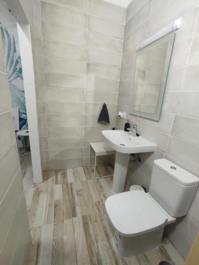 Habitación cactus, entrada privada y baño privado en suite by flamingo house Arrecife  Exterior foto